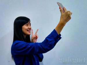 4 Cara Ini Bisa Bikin Foto Selfie Semakin Perfect