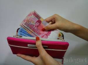 Tips Bijak Membelanjakan THR