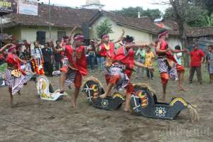 Kesenian Tradisional Meriahkan Ngayogjazz 2017