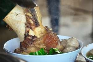 Mantapnya Bakso Sumsum di BBM
