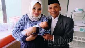 I am Sarahza, Kado Hanum Rais Untuk Ayah