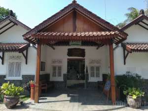 Jalan-jalan ke Museum Cokelat Monggo