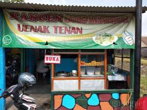 Makan Soto Lenthok Sambil Beramal