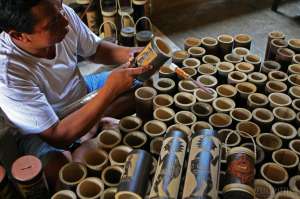 Celengan Bambu Ukir Yogyakarta Tembus Pasar Asia Tenggara 