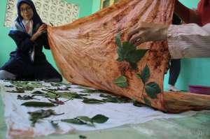 Batik Ecoprint Andalan Desa Berdaya Brontokusuman