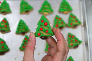 Jelang Natal, Kue dan Permen Tematik Diminati
