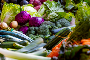 Tips Agar Anak Mau Makan Sayur dan Buah