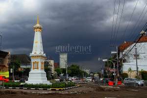 Cuaca DIY Senin, 1 Februari 2021, Berawan dan Hujan Ringan 
