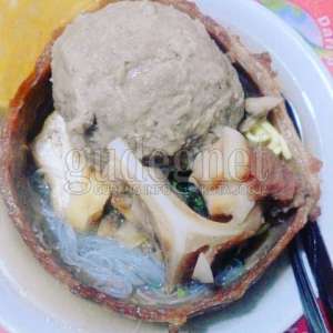 Mencicipi Uniknya Bakso Mangkok Beranak