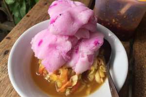 Mencicipi Segarnya Rujak Ice Cream Pak Paino