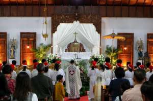 Ini Tata Cara dan Aturan Perayaan Natal 2021 